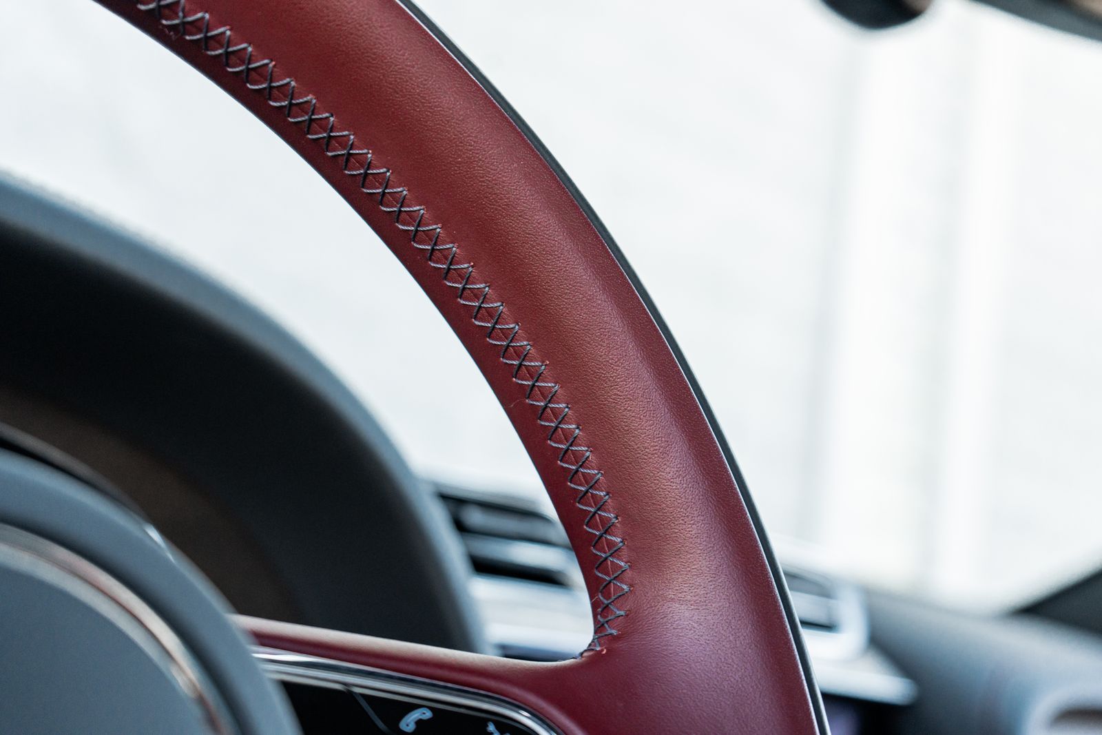 2024 Bentley Bentayga Azure - Photo 33