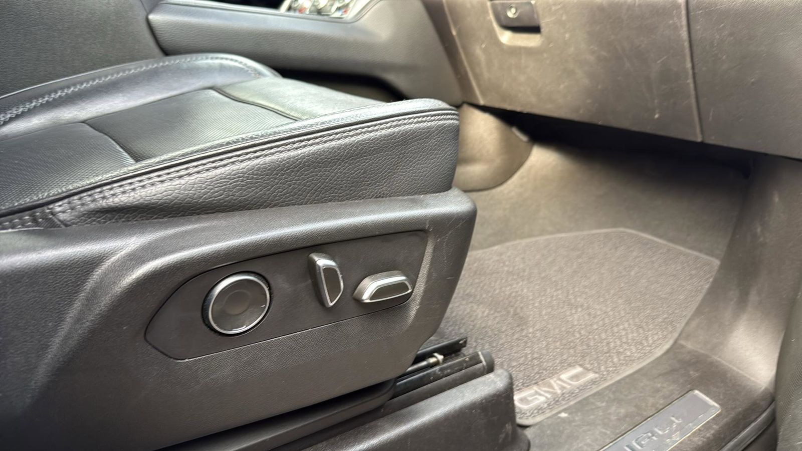 Used Car 2021 Gmc Yukon Xl  Denali For Sale Under $50,000 In Austin, Texas