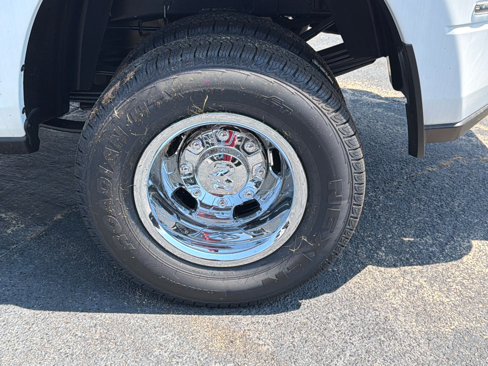 New 2026 Bright White Clear-Coat Exterior Paint RAM Tradesman image 19