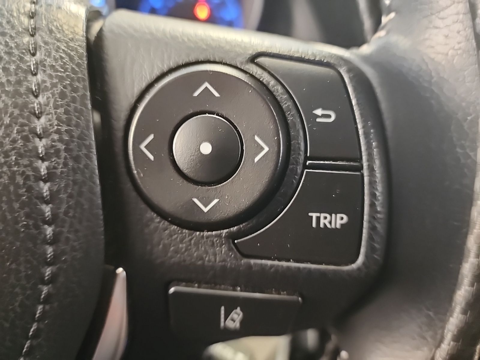 Used 2018 Barcelona Red Metallic Toyota Base image 20