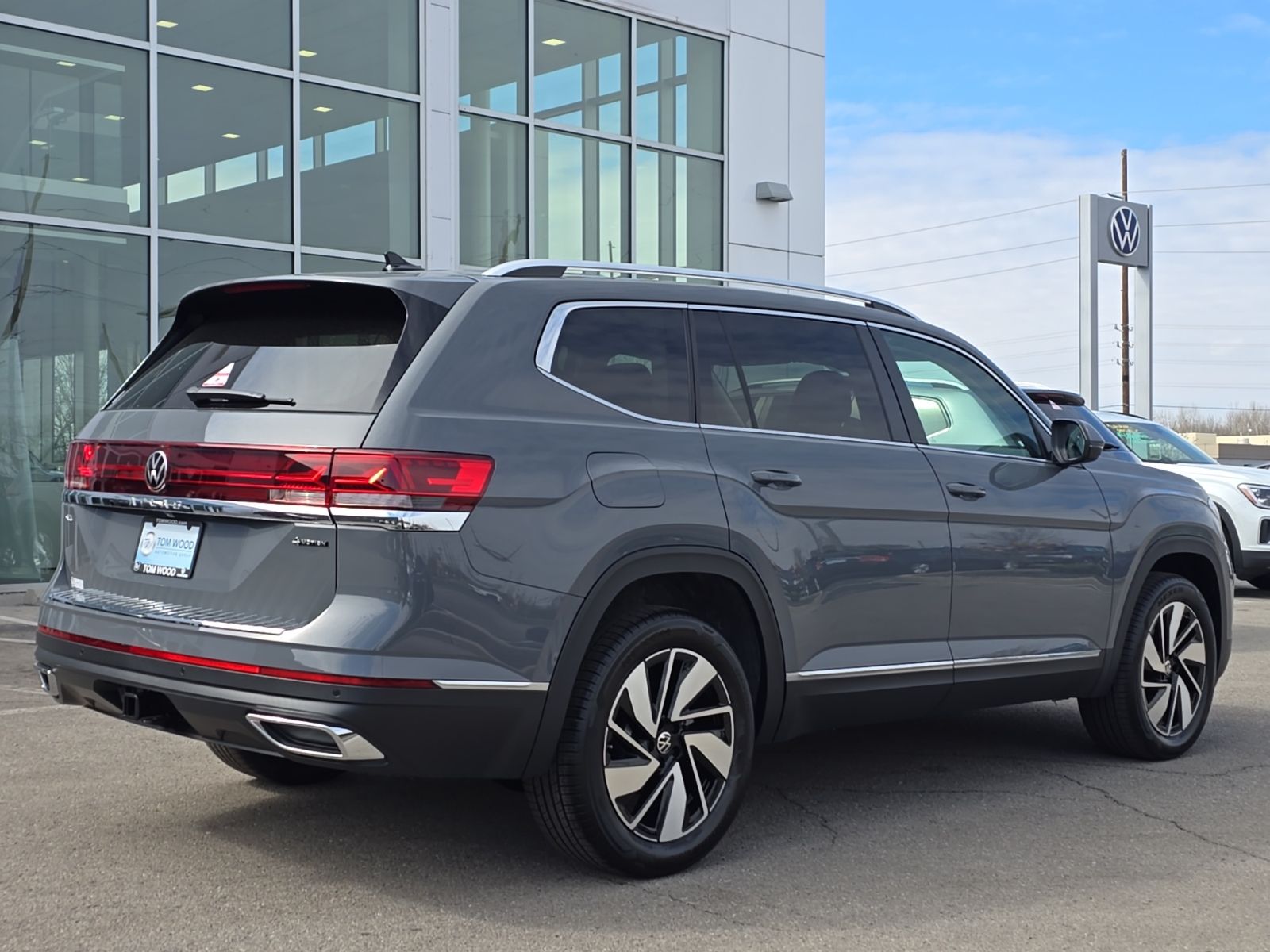 new 2026 Volkswagen Atlas car, priced at $50,517