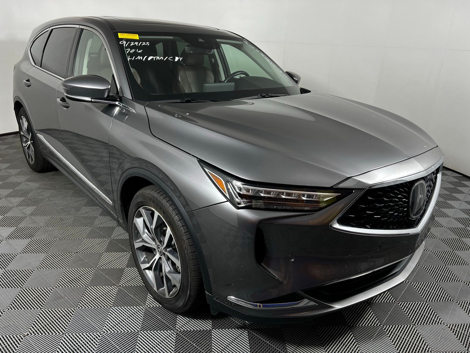 Thumbnail: 2022 Acura MDX - 3