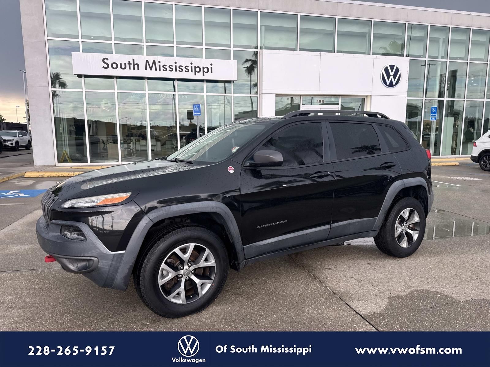 Brilliant Black Crystal Pearlcoat 2014 Jeep Cherokee SUV / Crossover Four-Wheel Drive 9-Speed Automatic