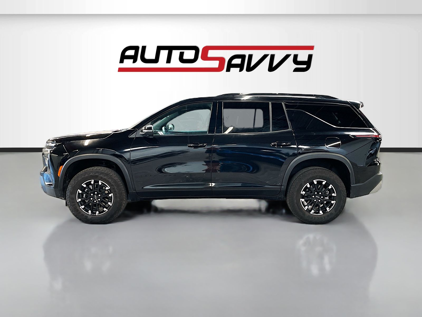 Used 2025 Black Chevrolet Z71 image 4