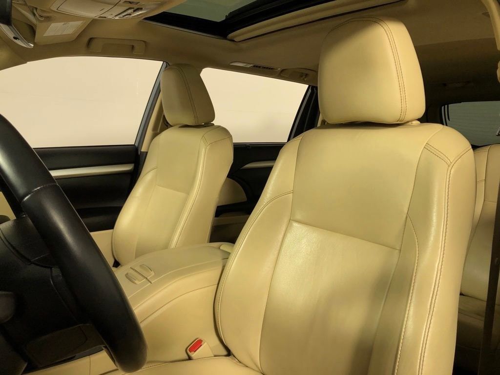 2019 Toyota Highlander XLE 13