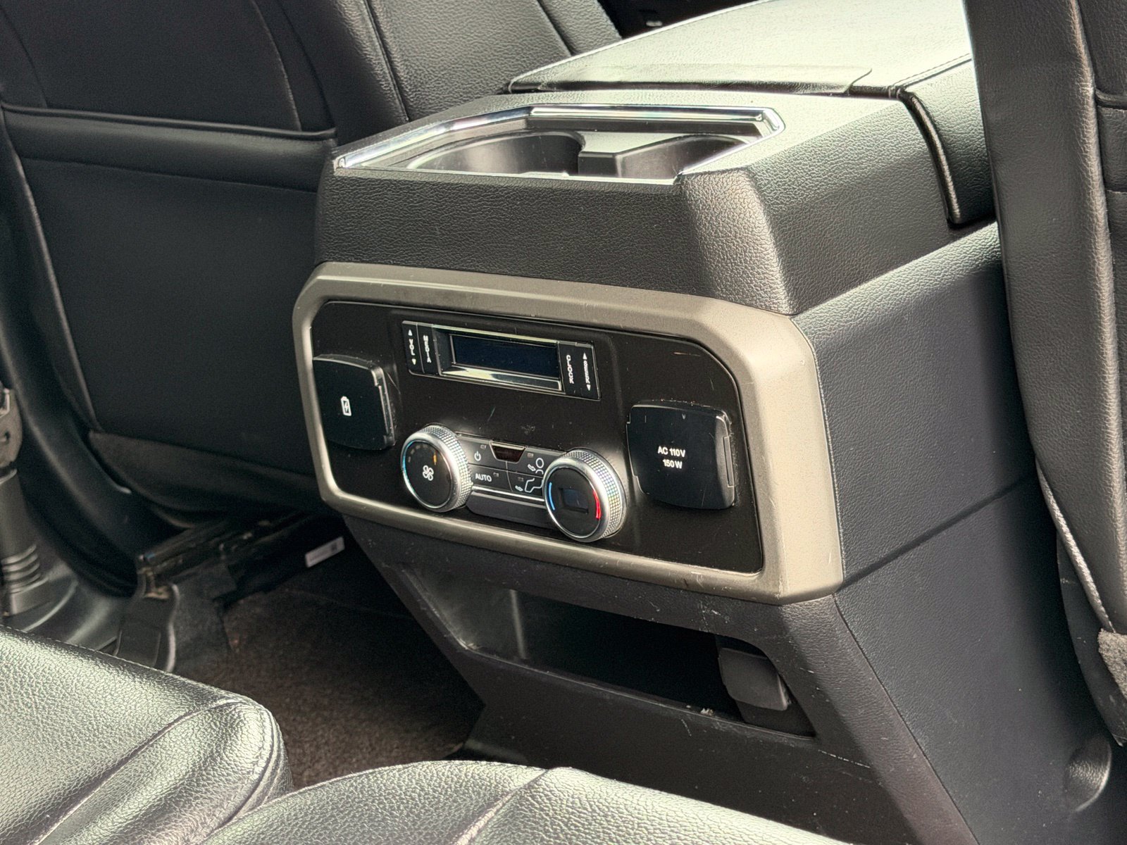 Used 2020 Magnetic Metallic Ford XLT image 25