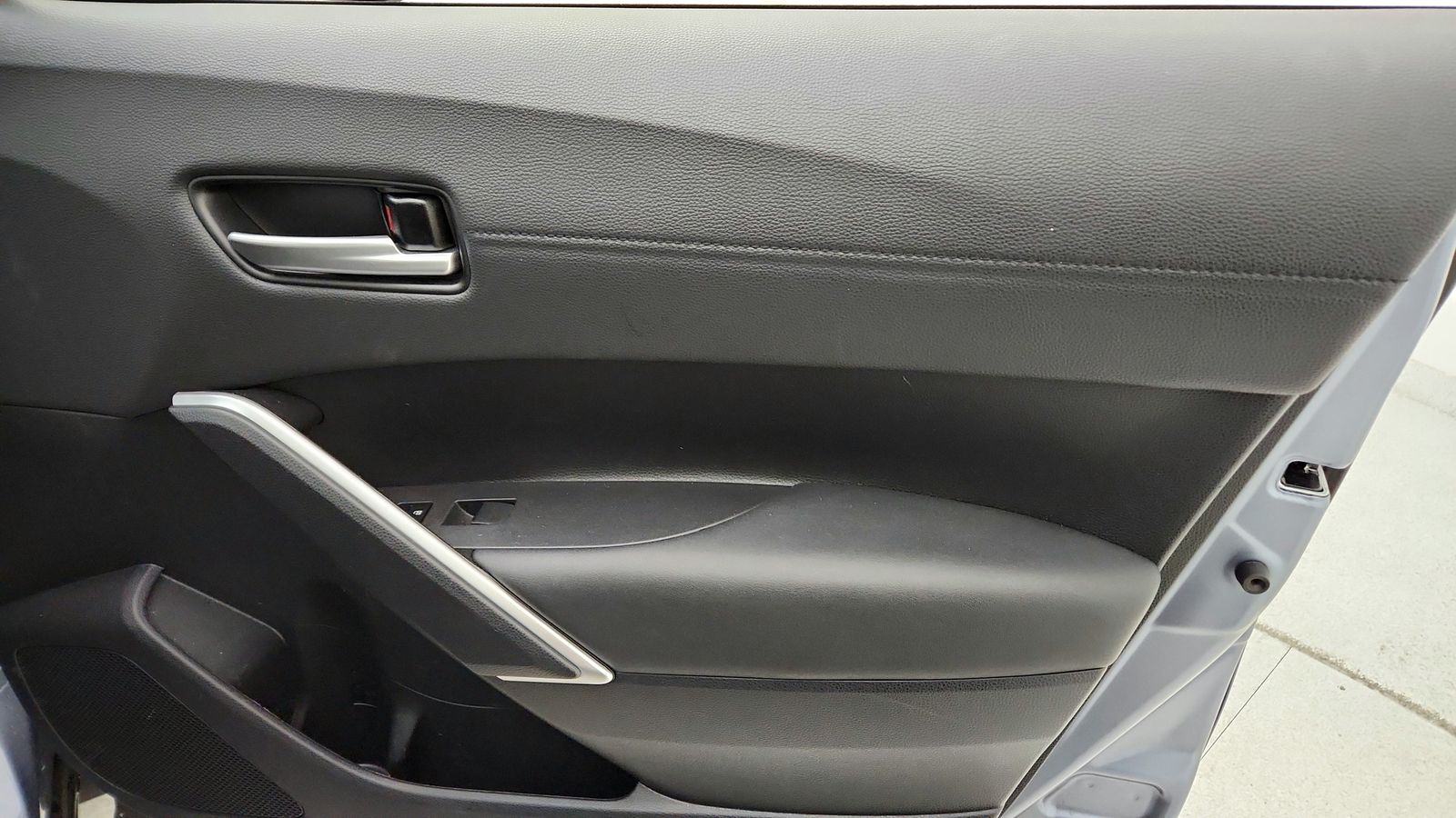 Used 2023  Toyota XLE image 39