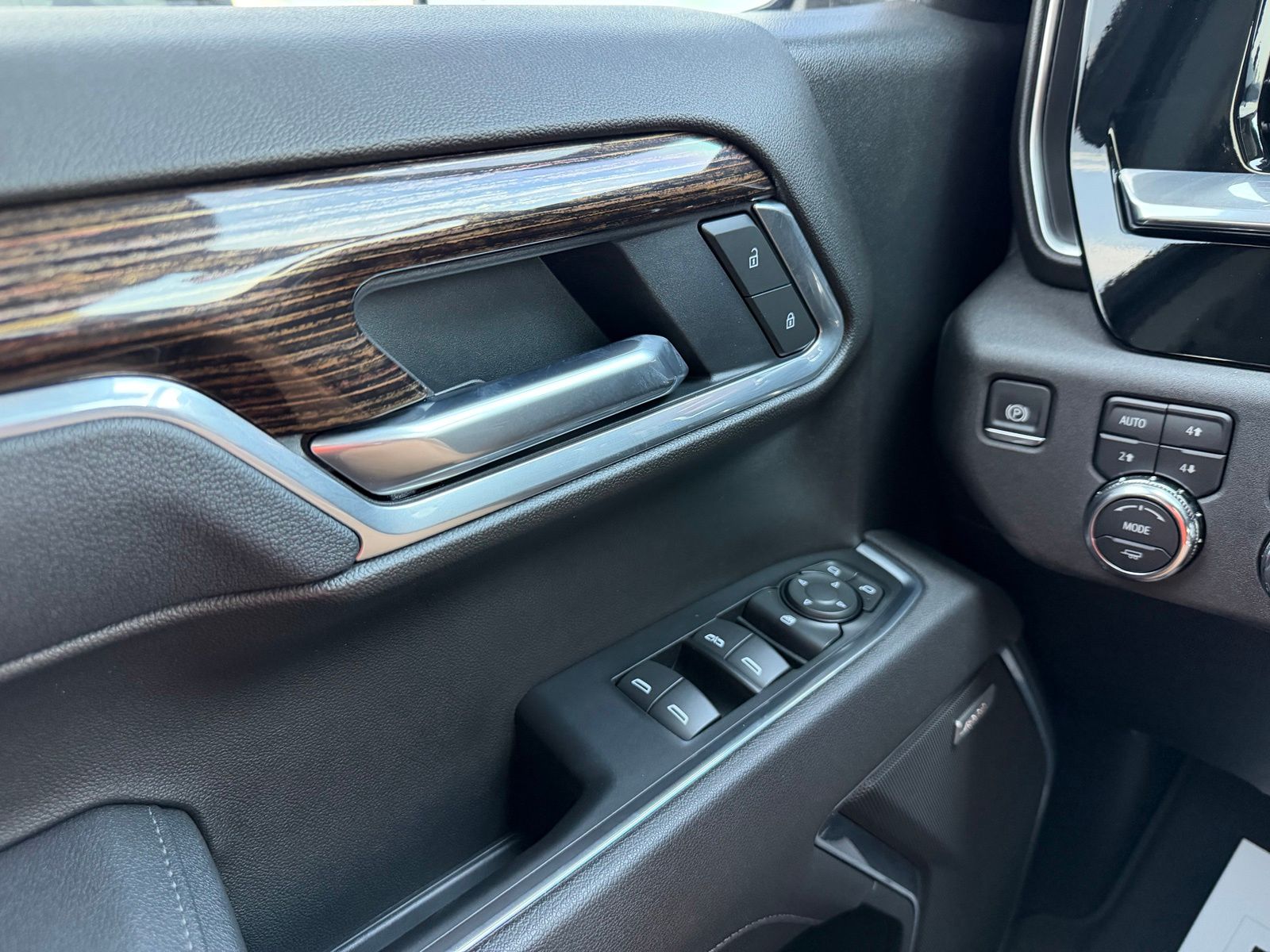 2025 GMC Sierra 1500 image 25