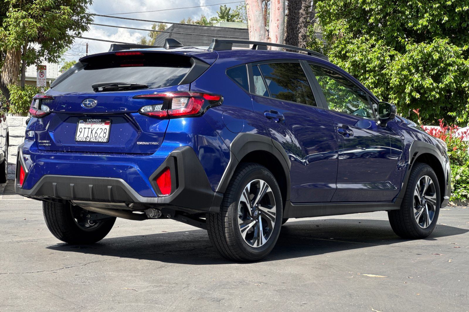 View vehicle photo 4