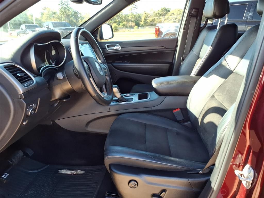 2019 Jeep Grand Cherokee Altitude Red at DeMontrond Auto Country