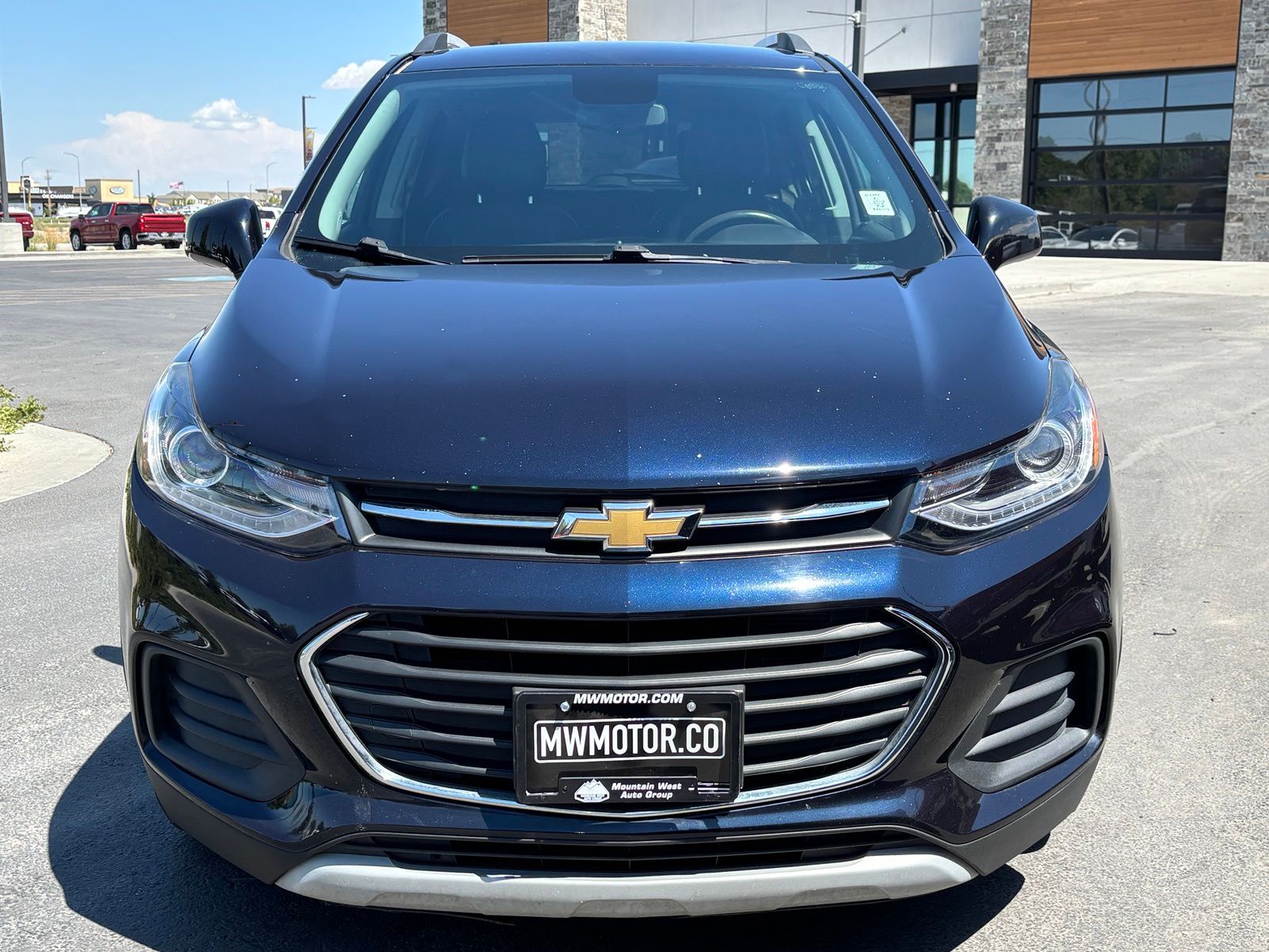 Used 2021 Chevrolet Trax LT with VIN KL7CJLSB5MB336096 for sale in North Logan, UT