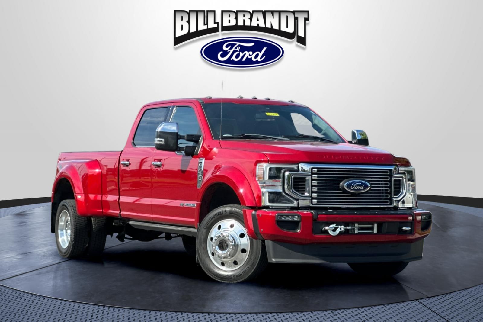 Rapid Red Metallic Tinted Clearcoat 2022 Ford F-450 Super Duty Platinum Crew Cab LB DRW 4WD Pickup Truck Four-Wheel Drive Automatic