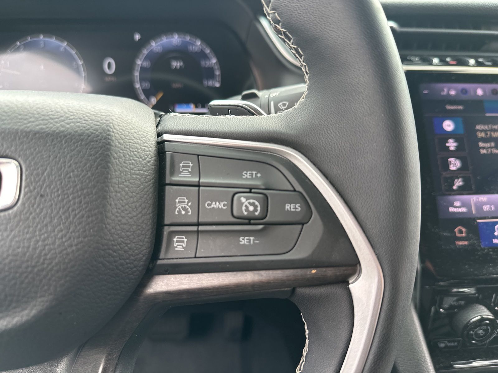 Used 2023 White Jeep Limited image 32
