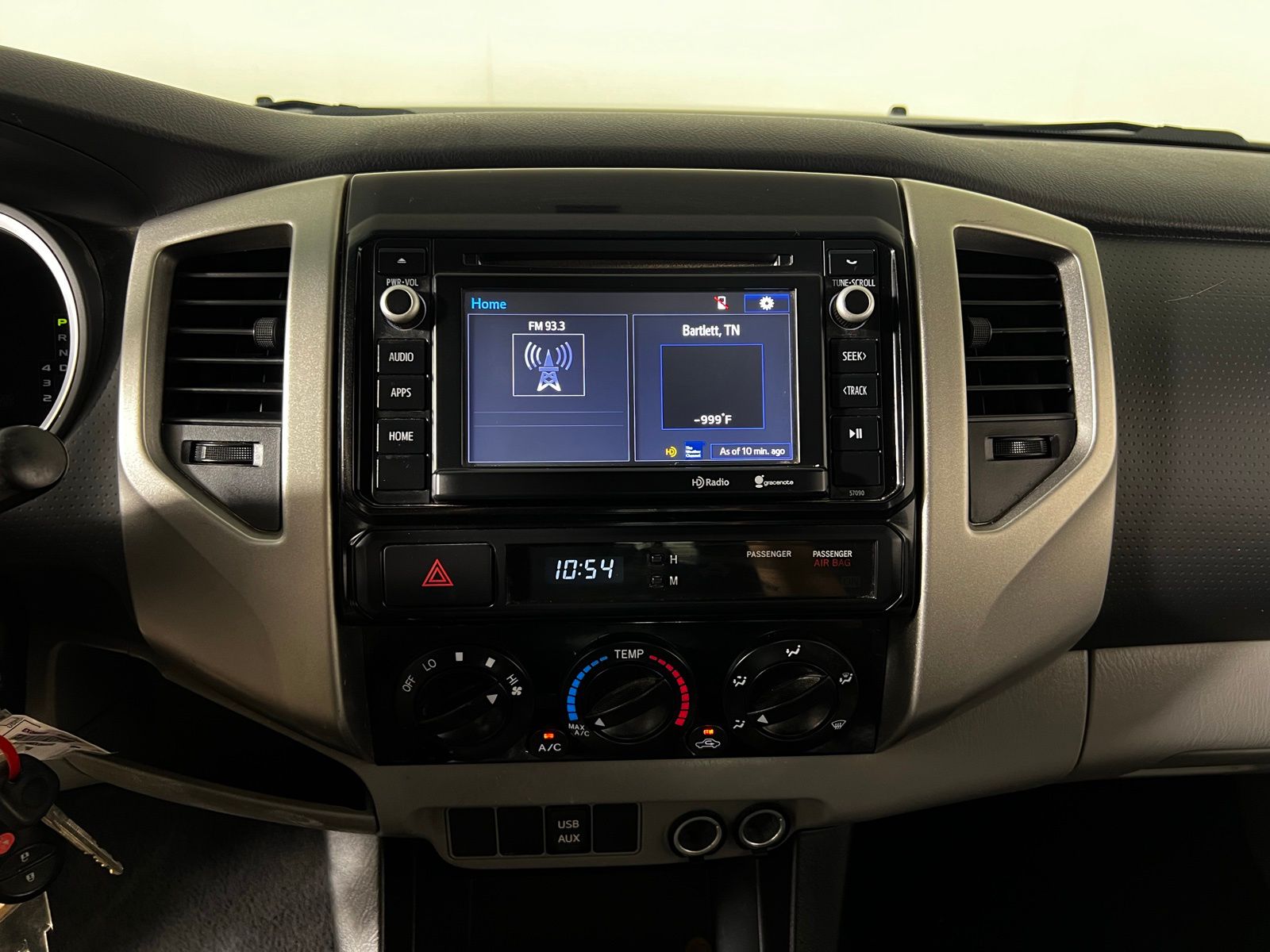 Thumbnail: 2014 Toyota Tacoma - 17