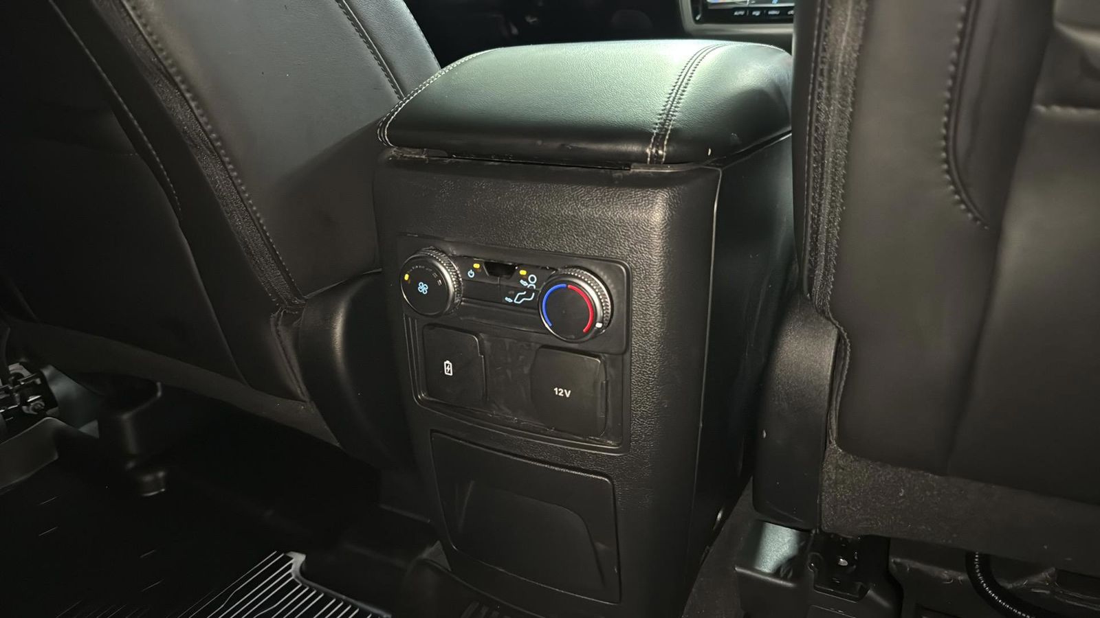 Used Car 2022 Ford Explorer  Xlt For Sale Under $30,000 In Austin, Texas