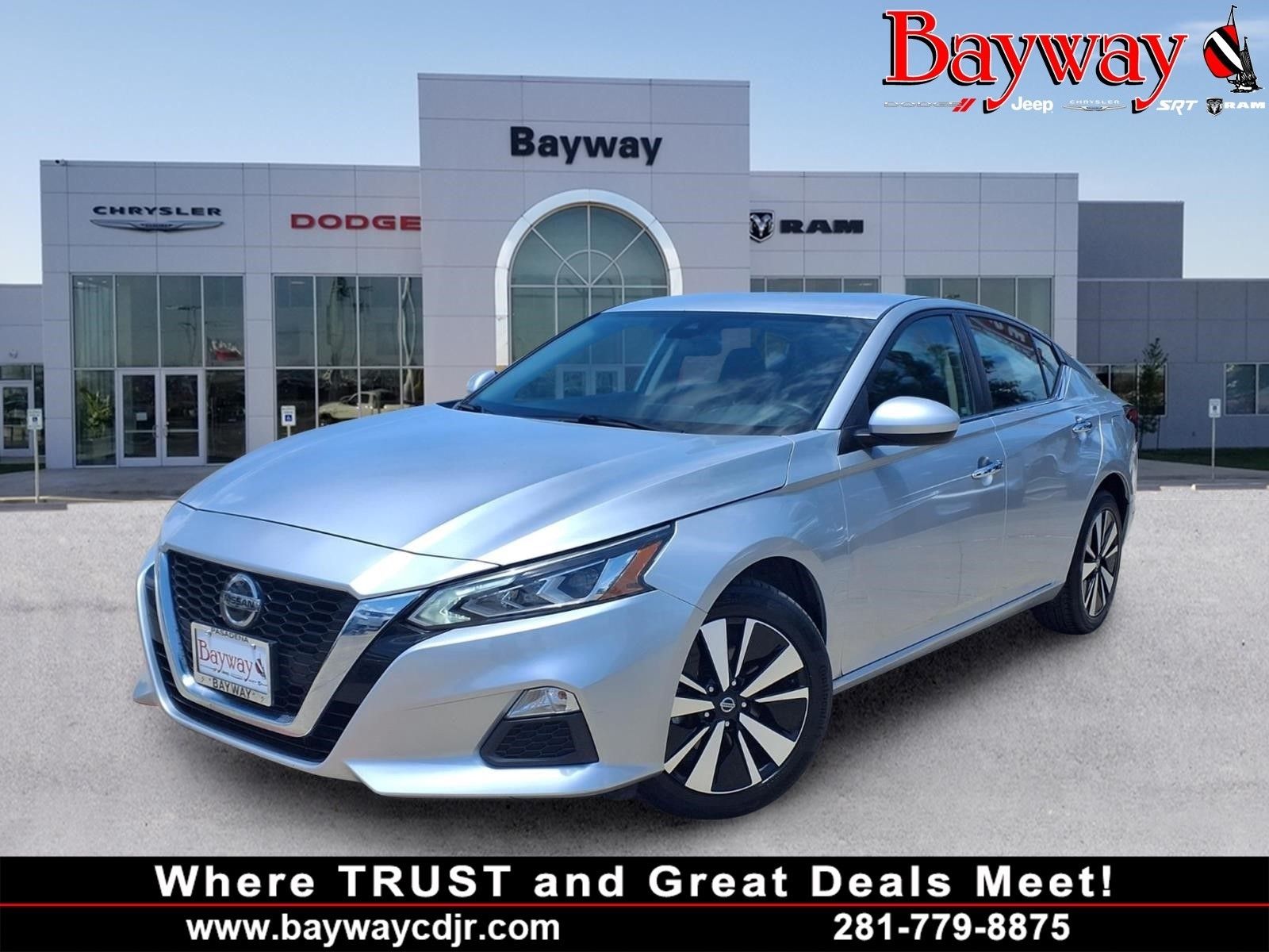 2022 Nissan Altima 2.5 SV Silver at Bravo Nissan