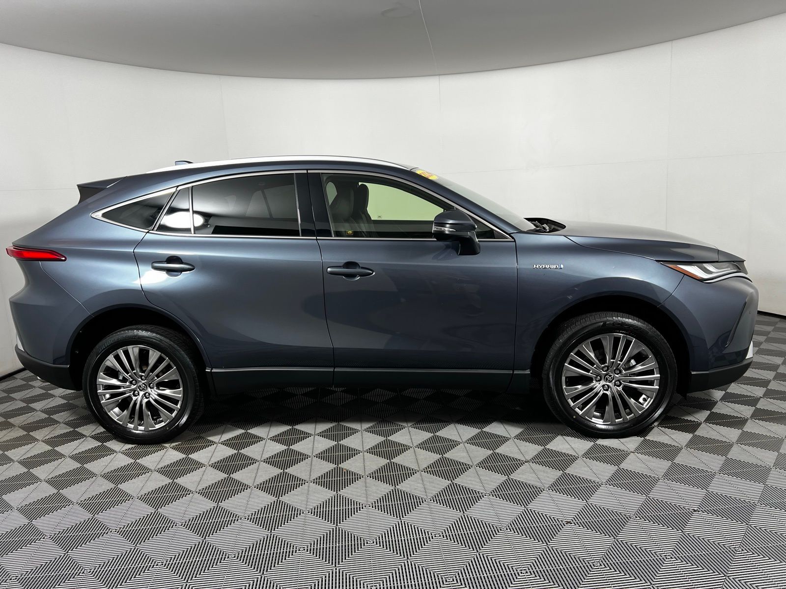 2021 Toyota Venza XLE 4