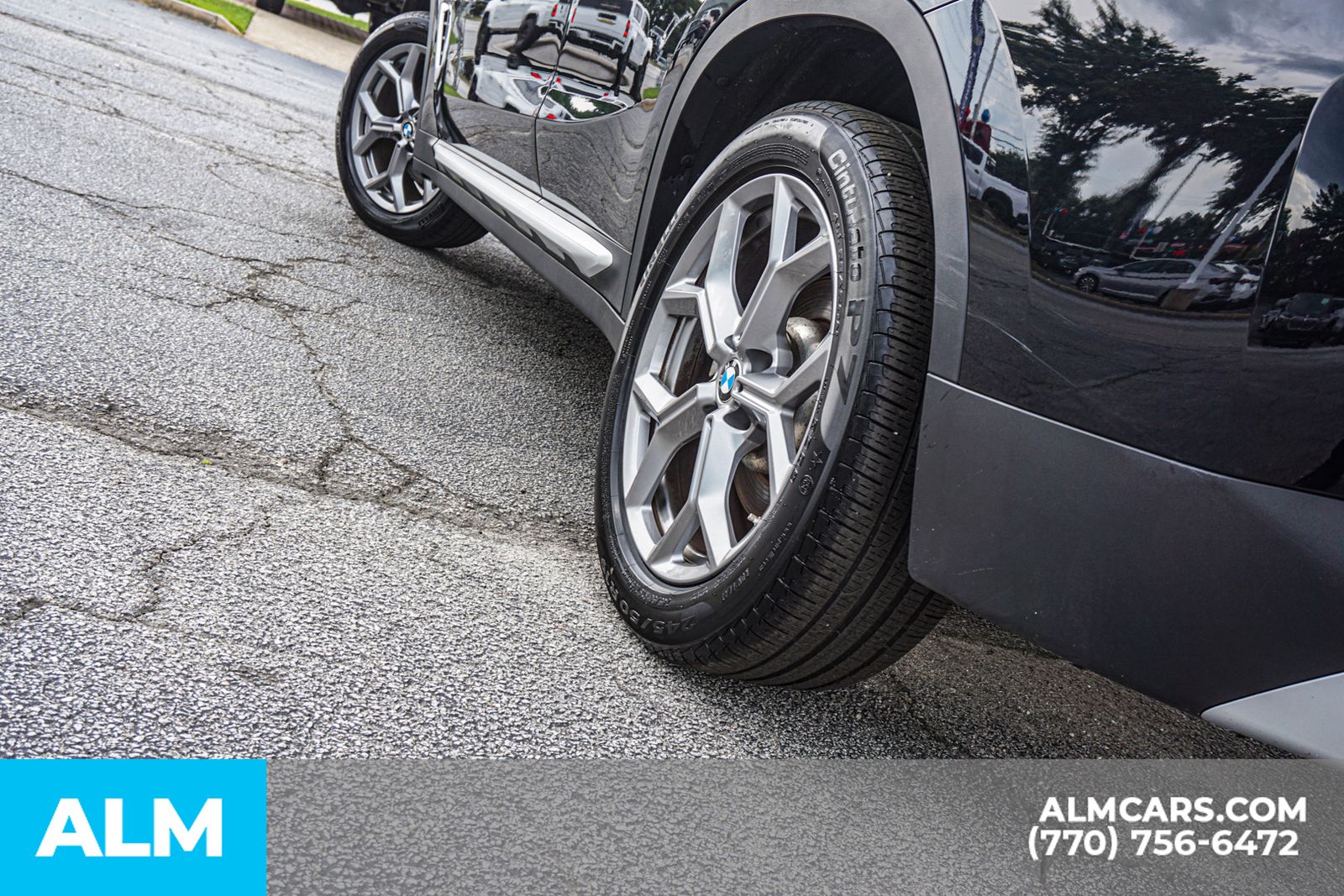 Used 2025 Black BMW xDrive30i image 14