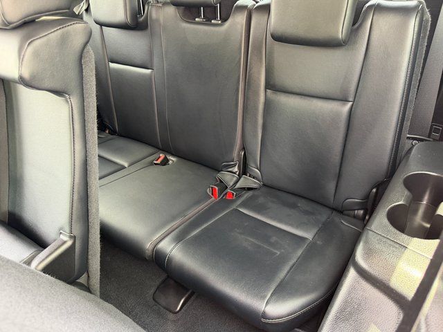 Used 2019 Blizzard Pearl Toyota Limited Platinum image 41
