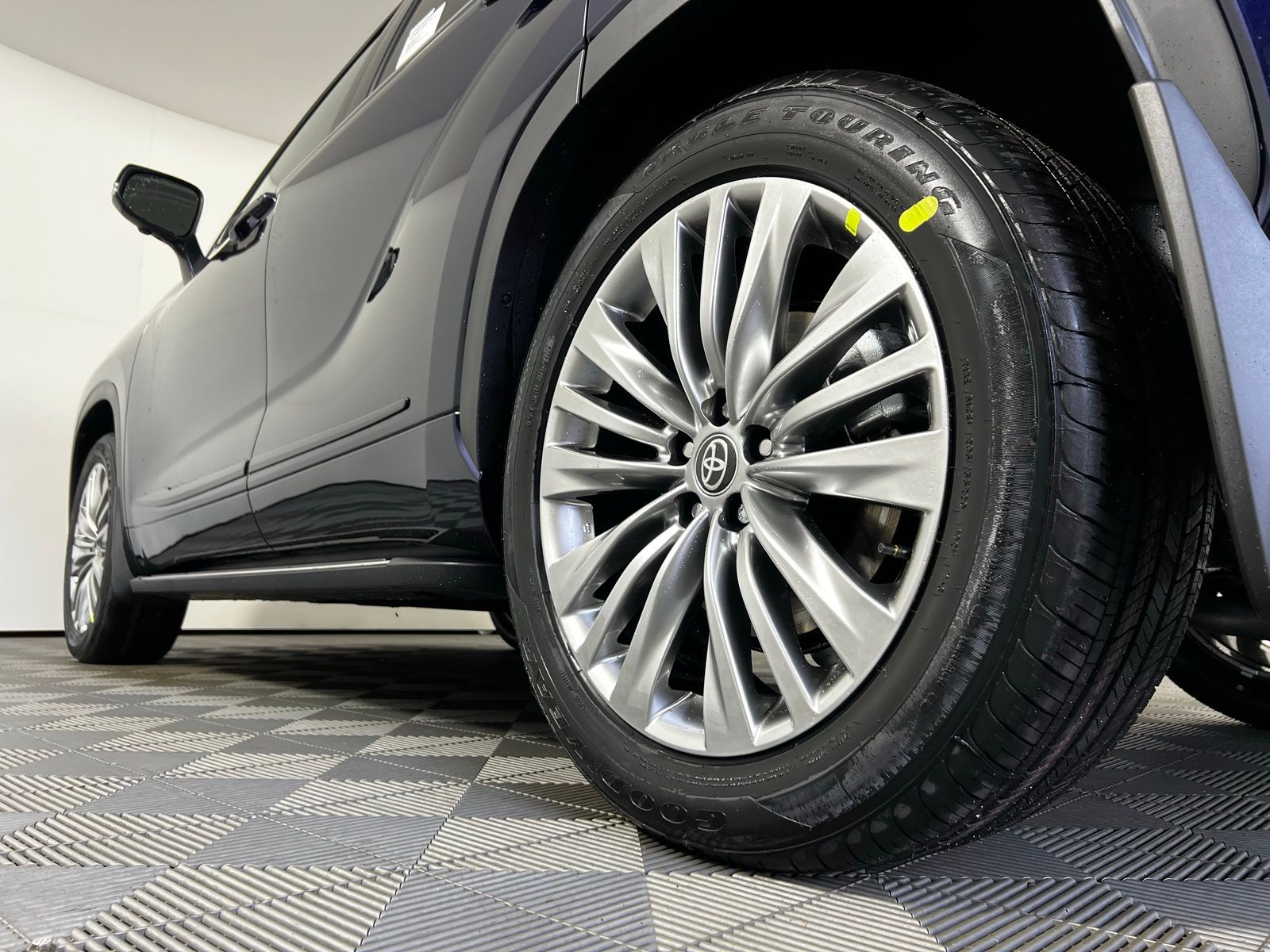 Thumbnail: 2026 Toyota Highlander - 29