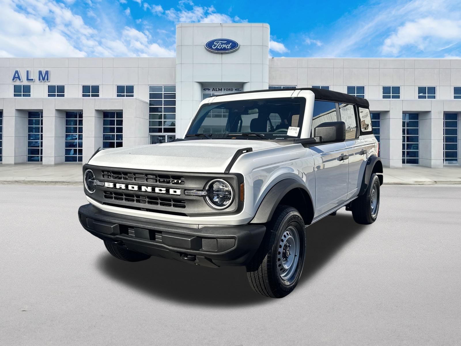 2025 Ford Bronco 4-Door Base's photo