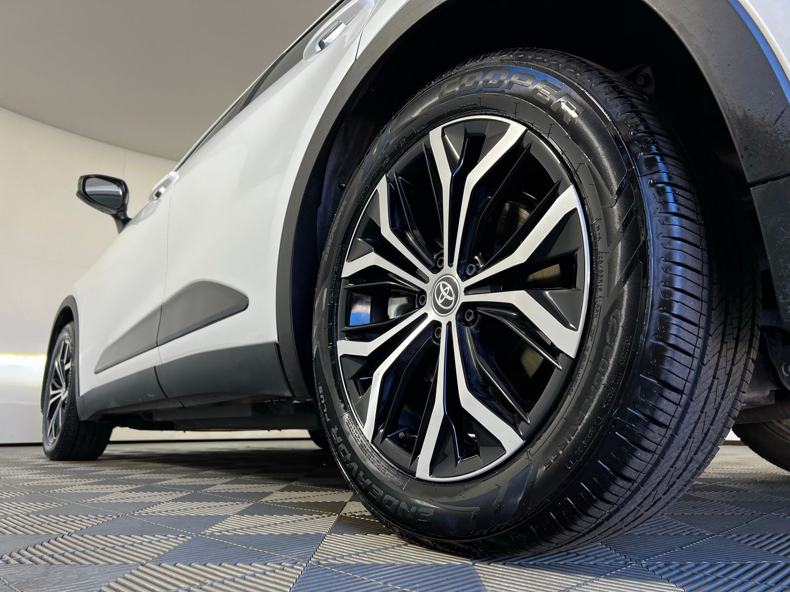 Thumbnail: 2024 Toyota Crown - 26