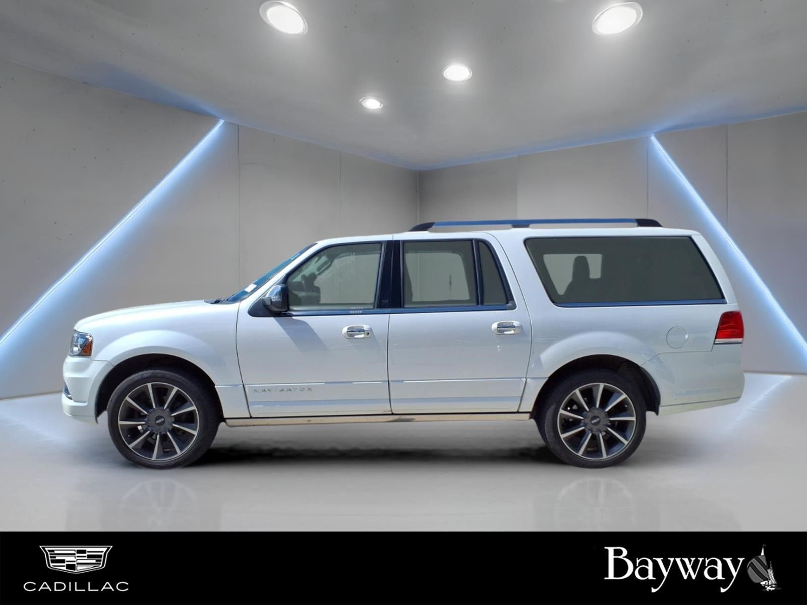 2017 Lincoln Navigator L Reserve - 8
