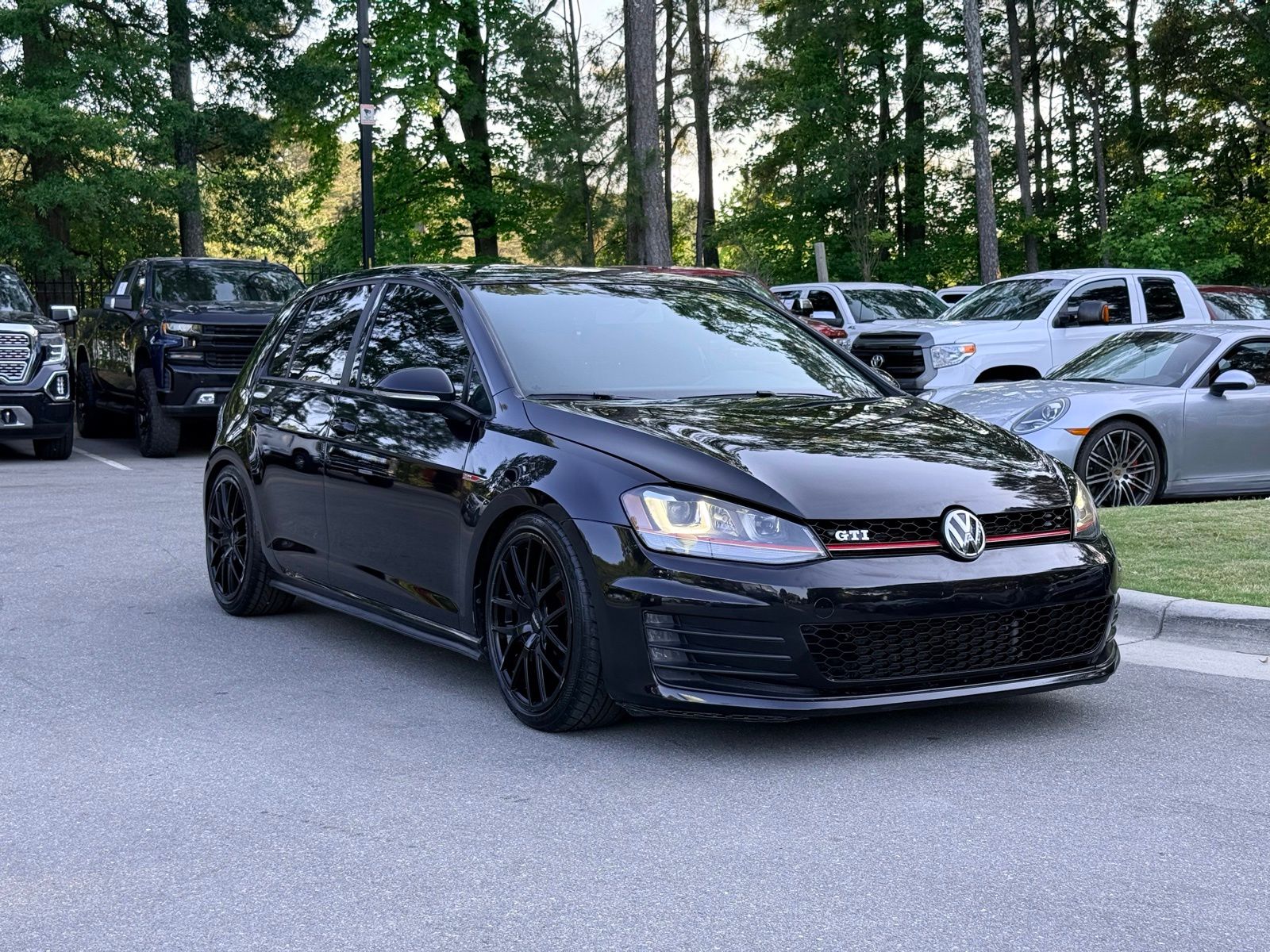 Black 2015 Volkswagen Golf GTI 2.0T SE 4-Door FWD Hatchback Front-Wheel Drive 6-Speed Dual Clutch