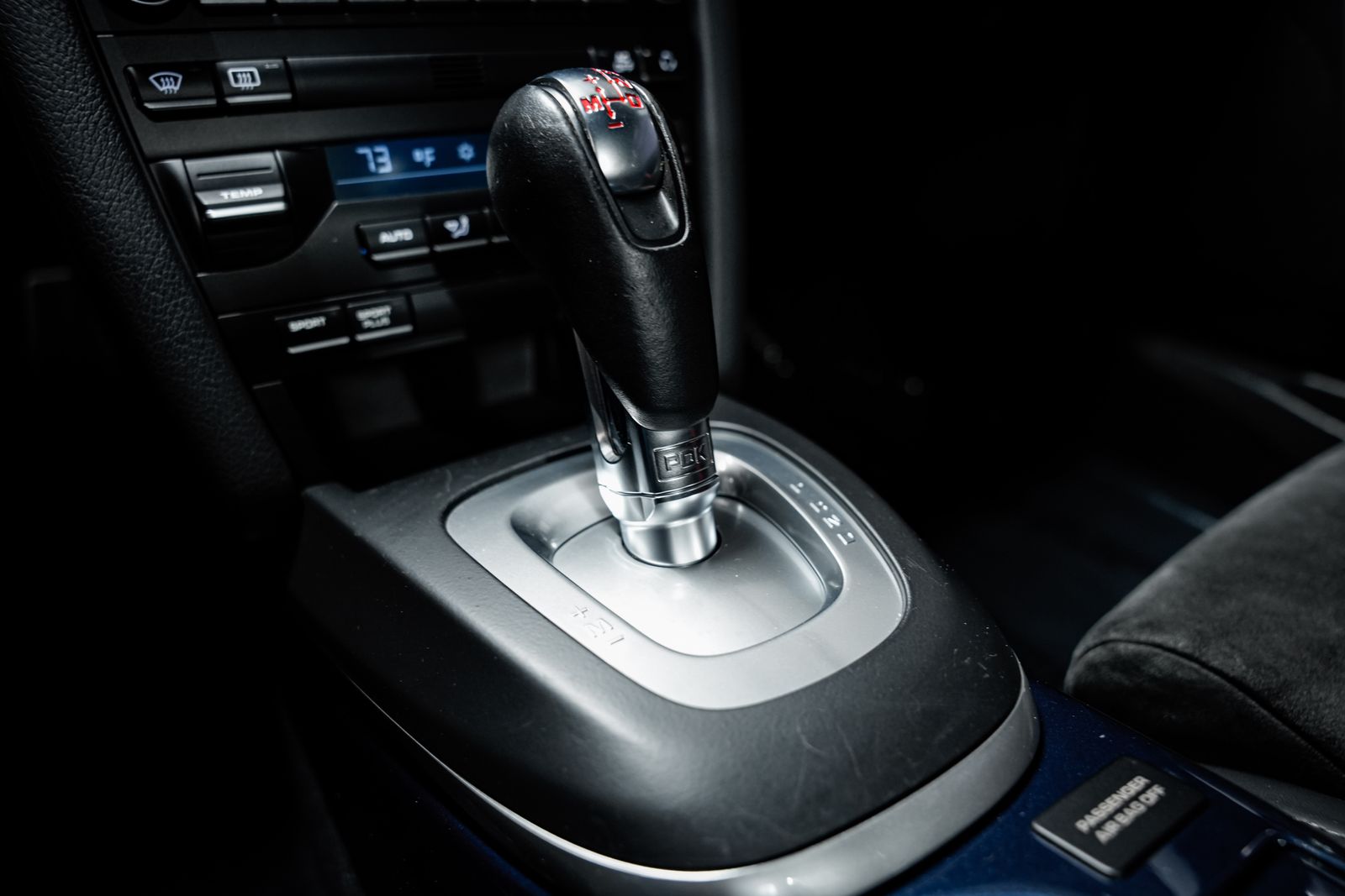 2012 Porsche Cayman R — photo 14