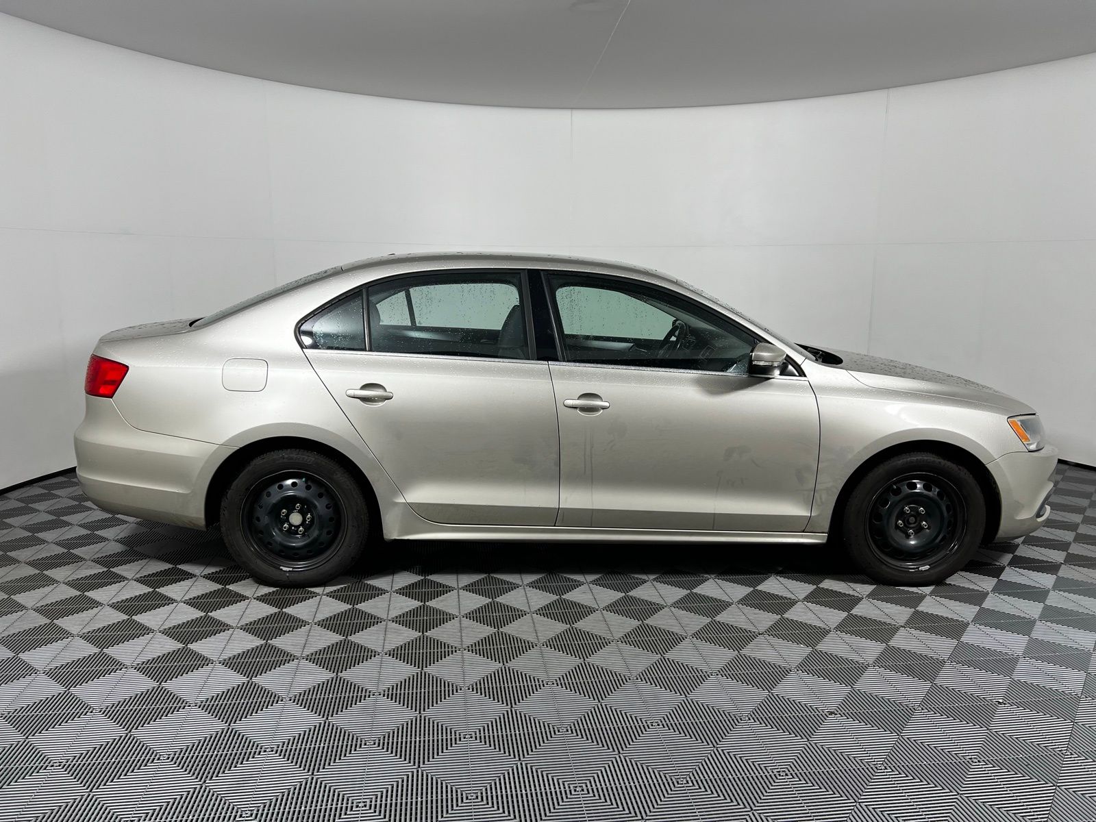 Thumbnail: 2013 Volkswagen Jetta - 4