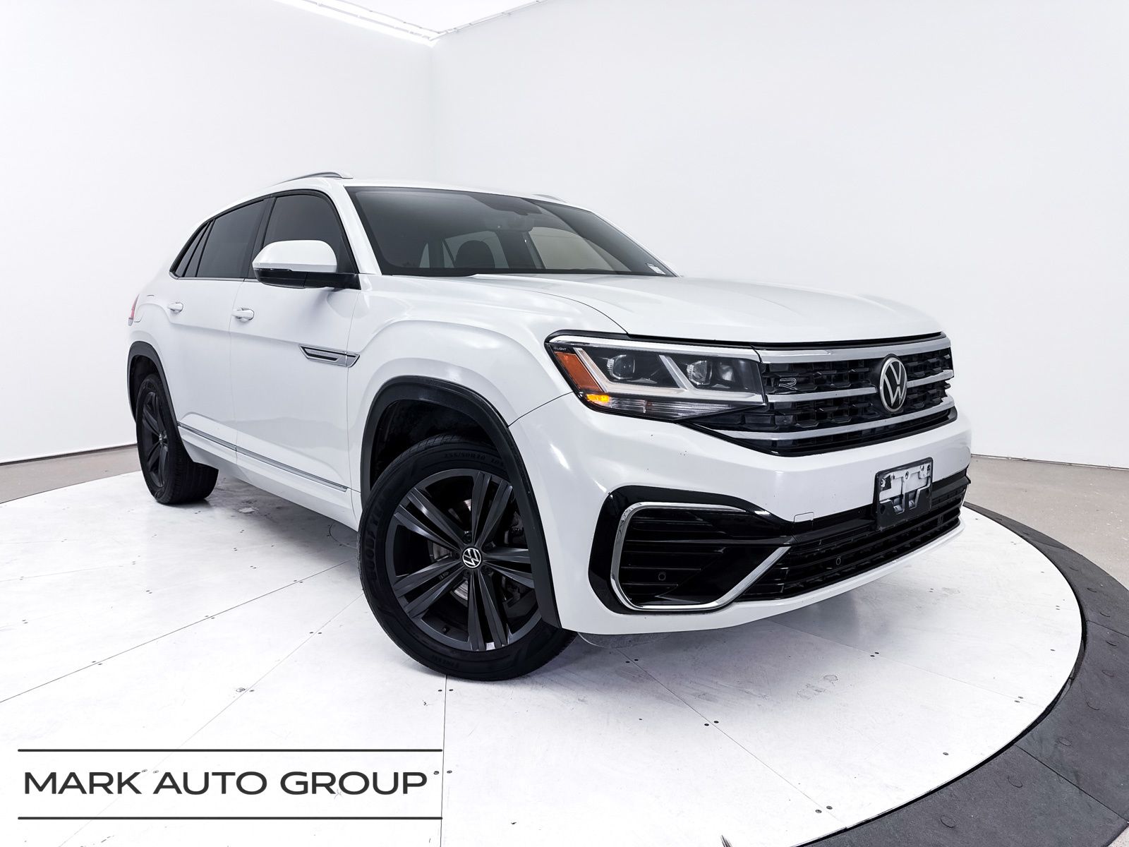 2020 Volkswagen Atlas Cross Sport 3.6L V6 SE w/Technology R-Line