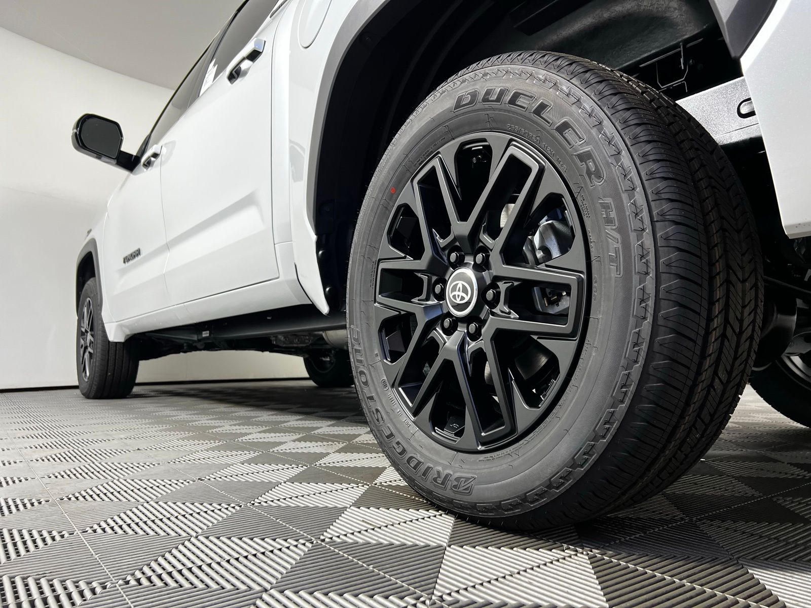 2025 Toyota Tundra Platinum 27