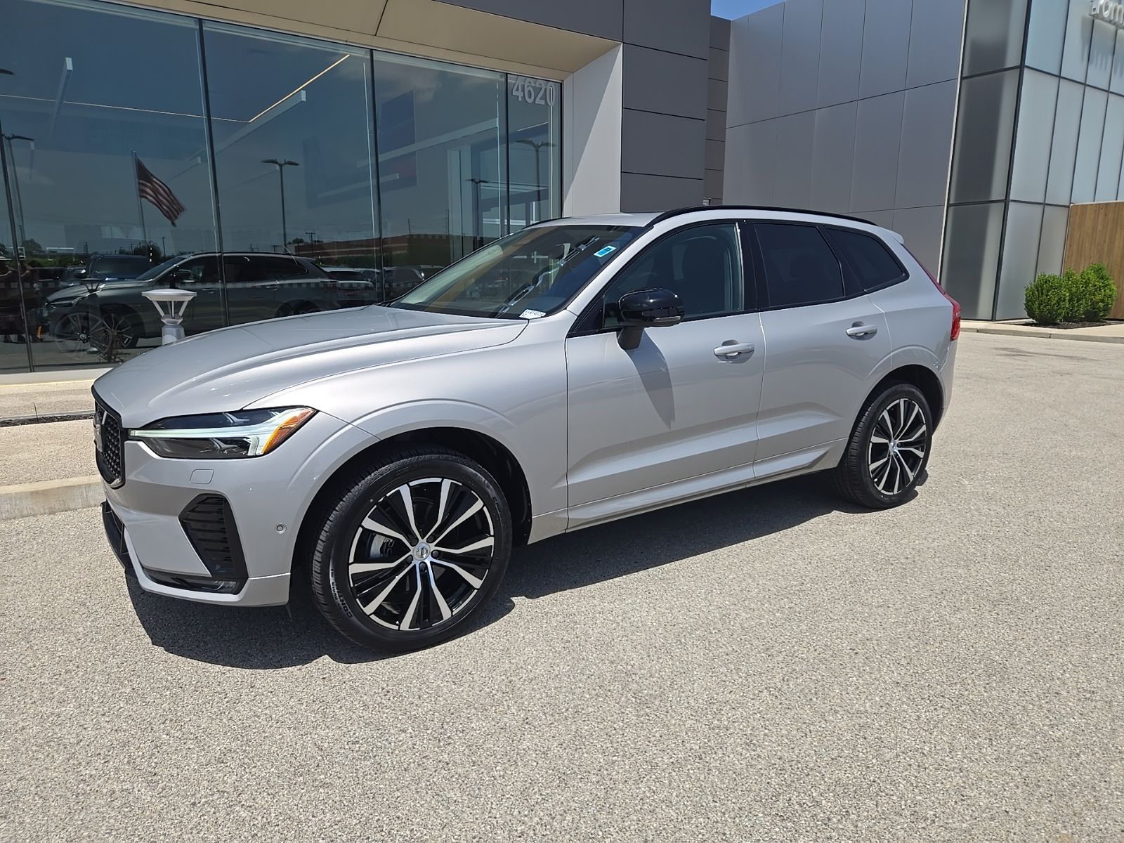 Silver Dawn Metallic 2025 Volvo XC60 SUV / Crossover All-Wheel Drive Automatic