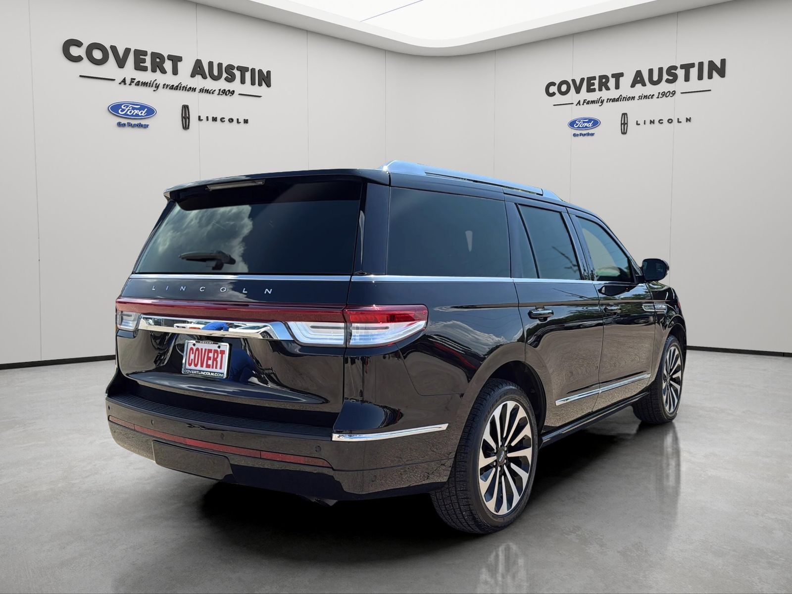 Used Car 2024 Lincoln Navigator  Reserve For Sale Under $70,000 In Austin, Texas