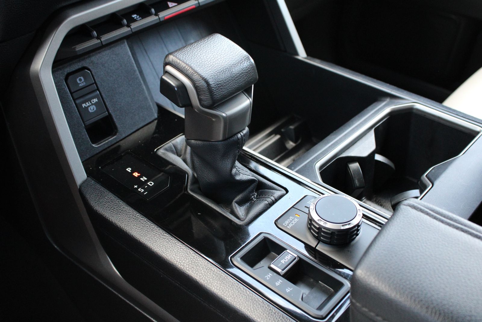 Used 2025 White Toyota SR5 image 18