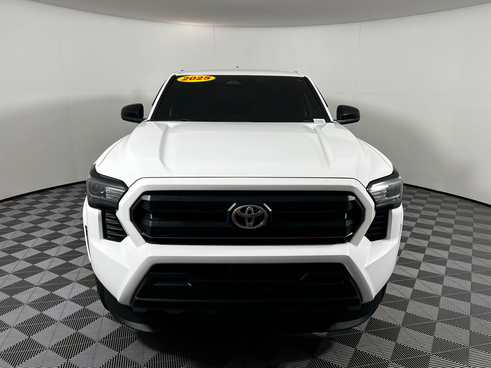 Thumbnail: 2025 Toyota Tacoma - 2