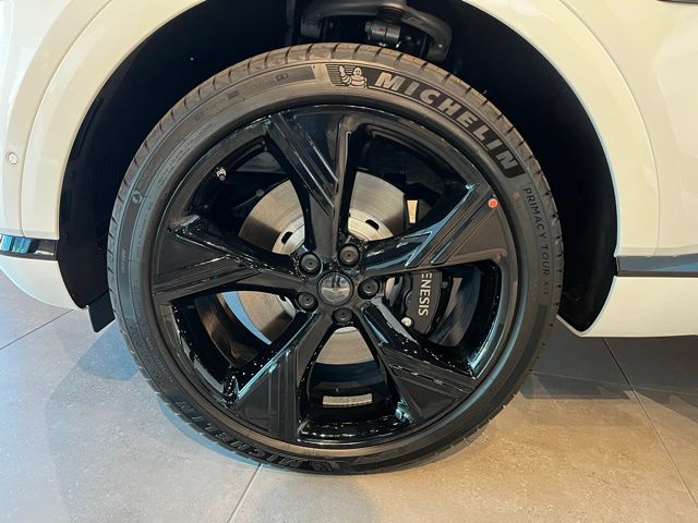 New 2026 White Genesis 3.5T Prestige Black image 7