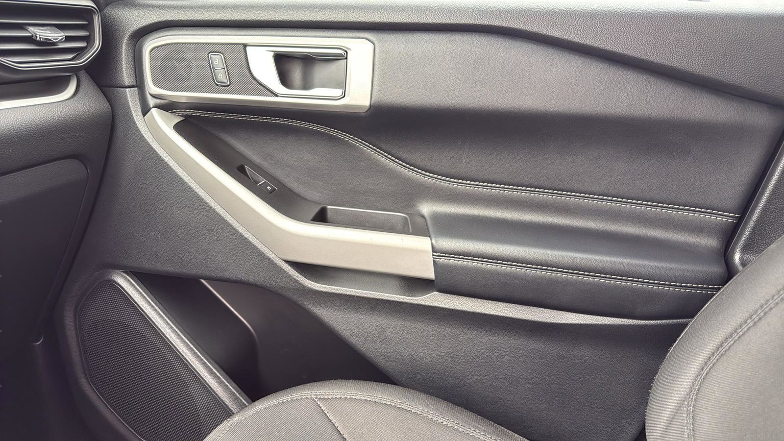 Used Car 2022 Ford Explorer  Xlt For Sale Under $30,000 In Austin, Texas