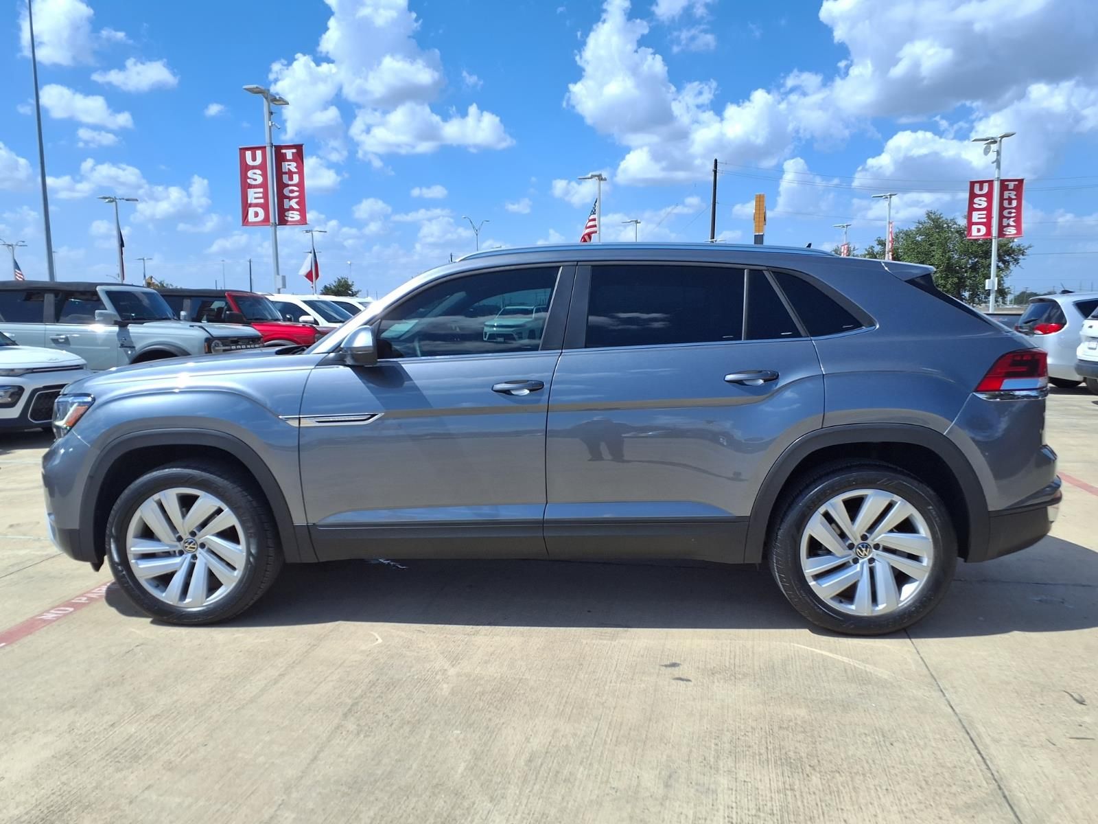 2023 Volkswagen Atlas Cross Sport 3.6L V6 SE w/Technology Gray at Toyota of Victoria