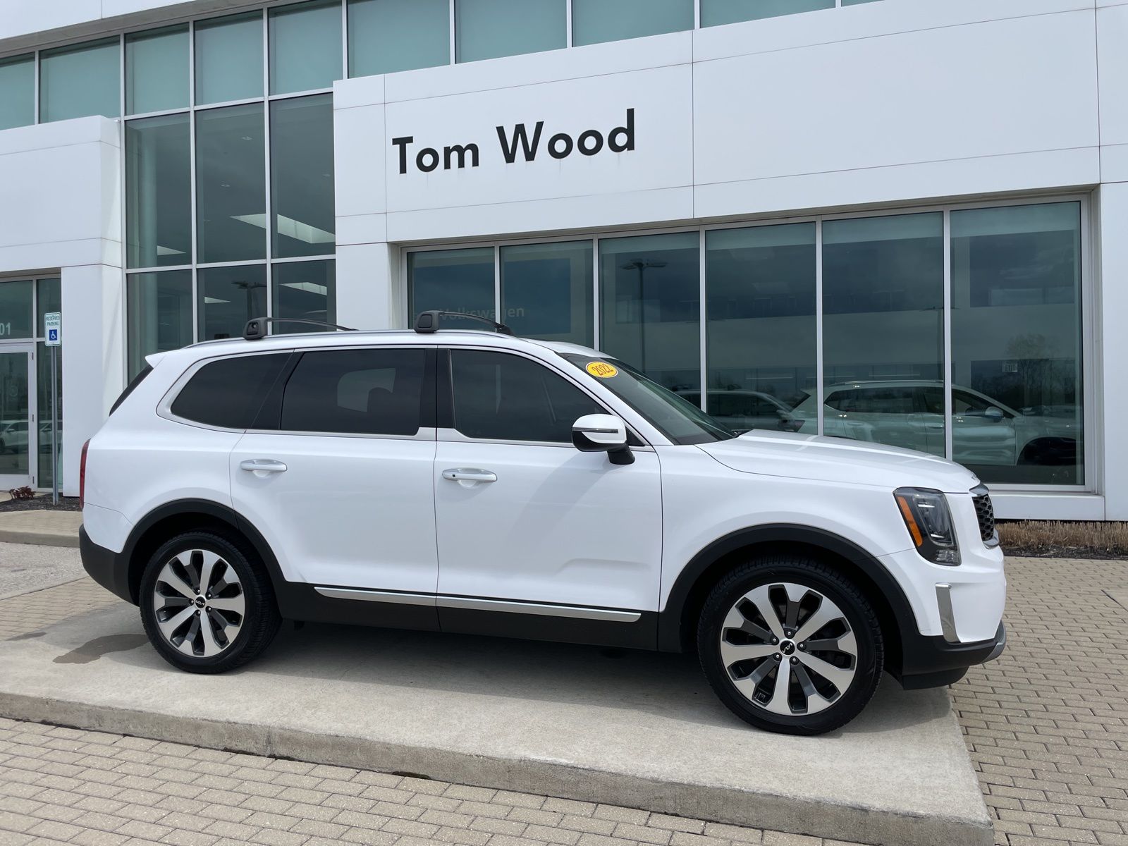 Glacial White Pearl 2022 Kia Telluride S AWD SUV / Crossover All-Wheel Drive 8-Speed Automatic