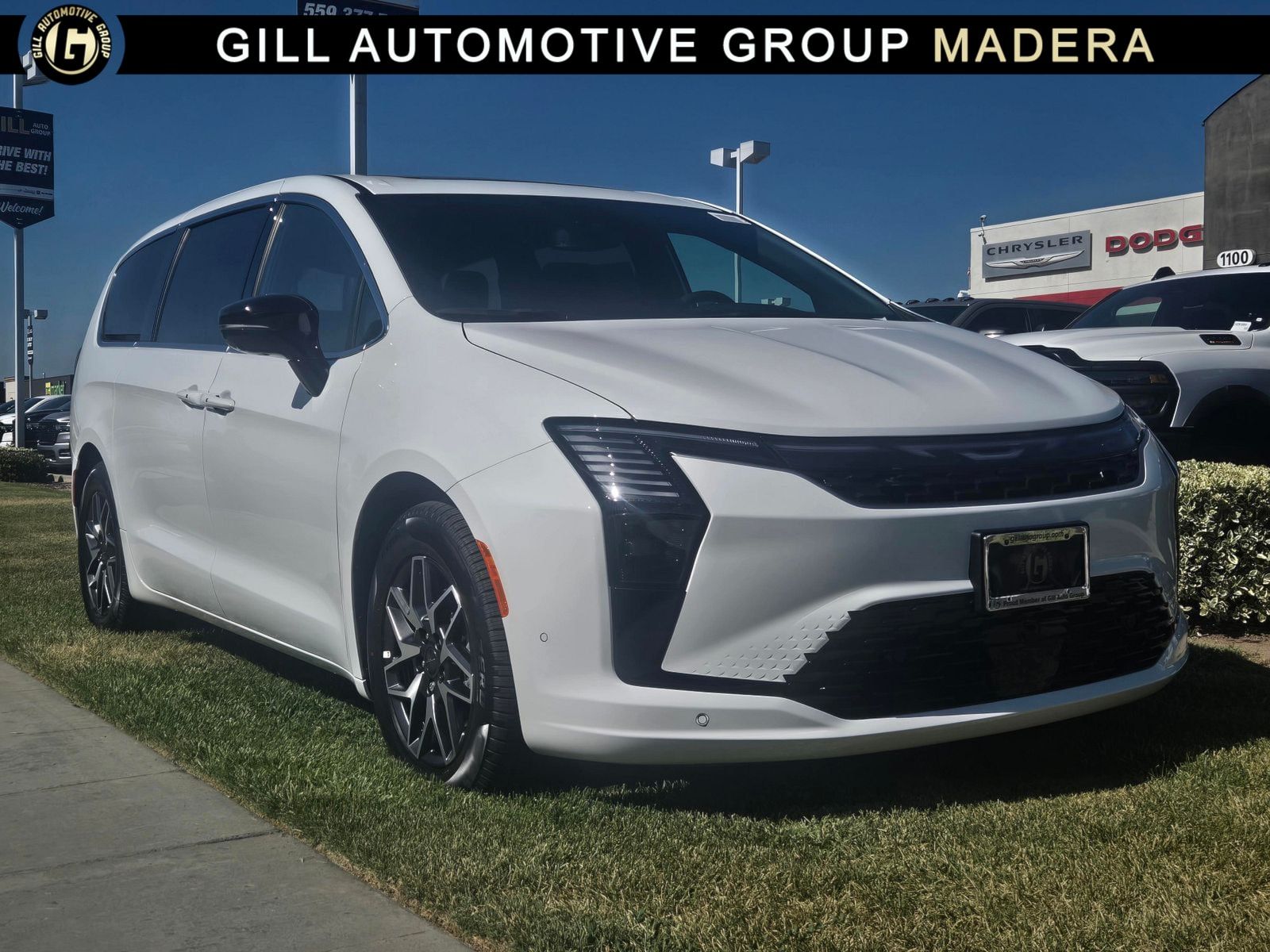 2027 Chrysler Pacifica Limited