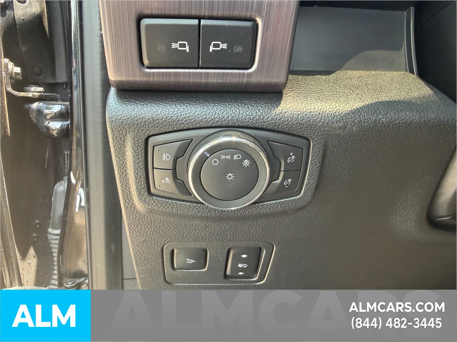 Used 2020 Agate Black Metallic Ford Limited image 33