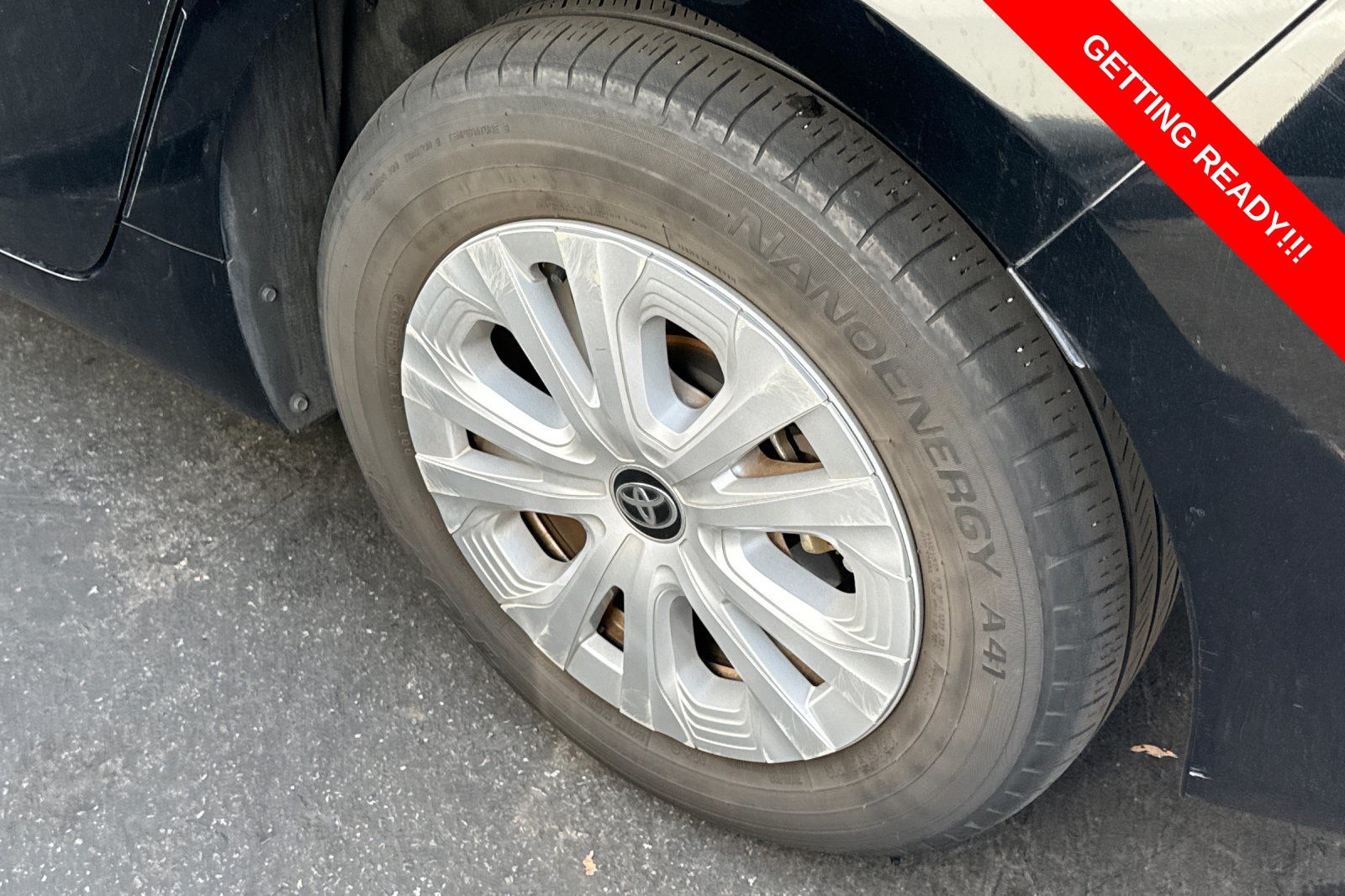 View vehicle photo 4