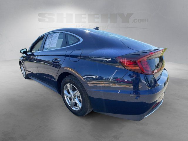 Used 2021 Blue Hyundai SE image 16