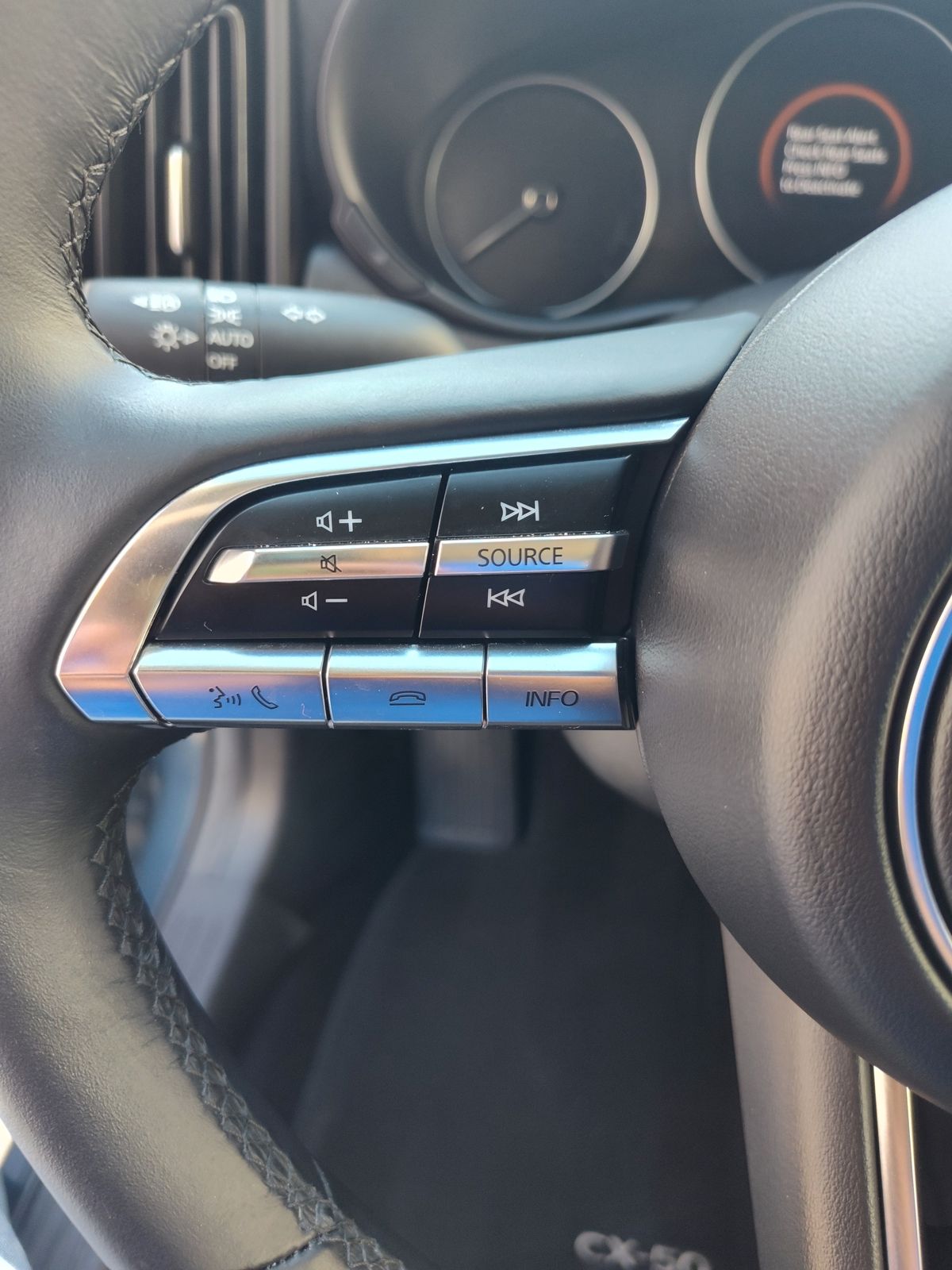 2025 Mazda CX-50 Premium Plus - Photo 10