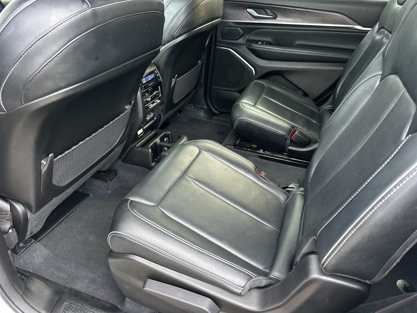 used 2023 Jeep Grand Cherokee L car, priced at $34,498