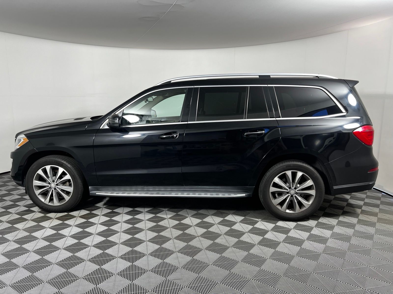 Thumbnail: 2015 Mercedes-Benz GL-Class - 8
