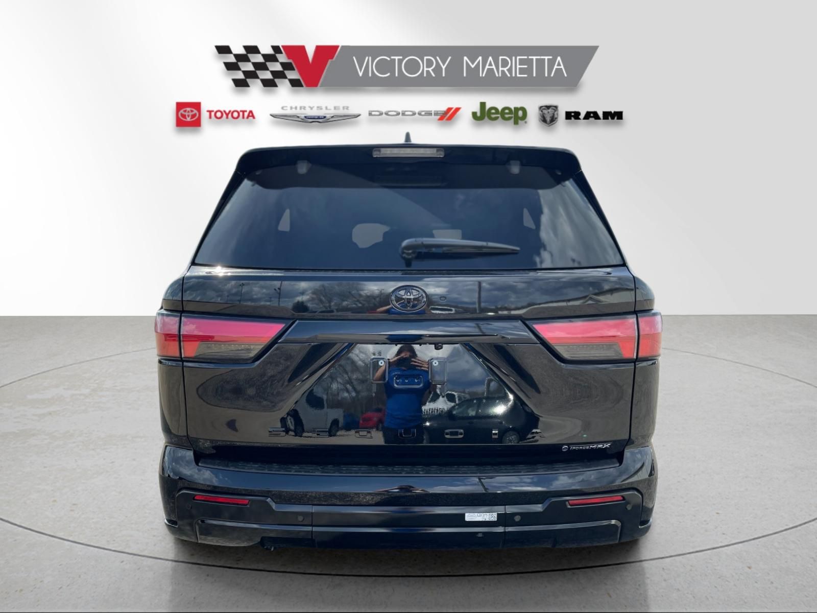 View vehicle photo 4