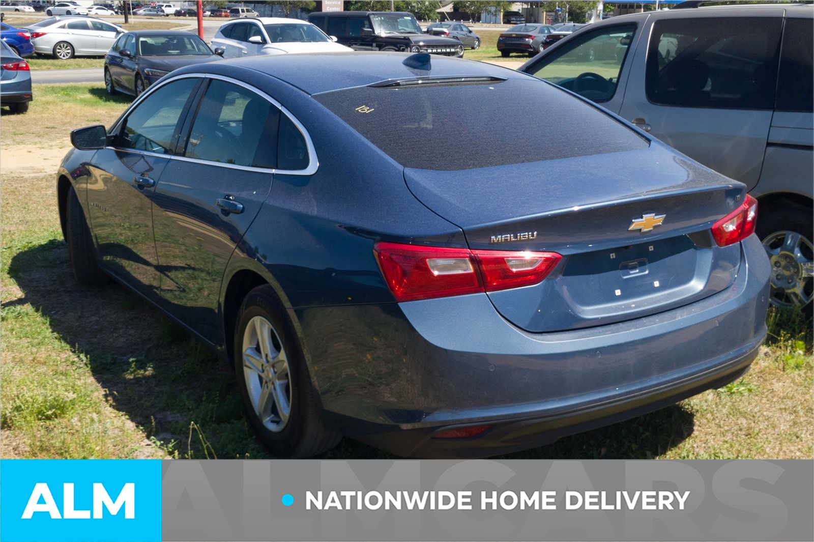 Used 2024 Lakeshore Blue Chevrolet LT image 5