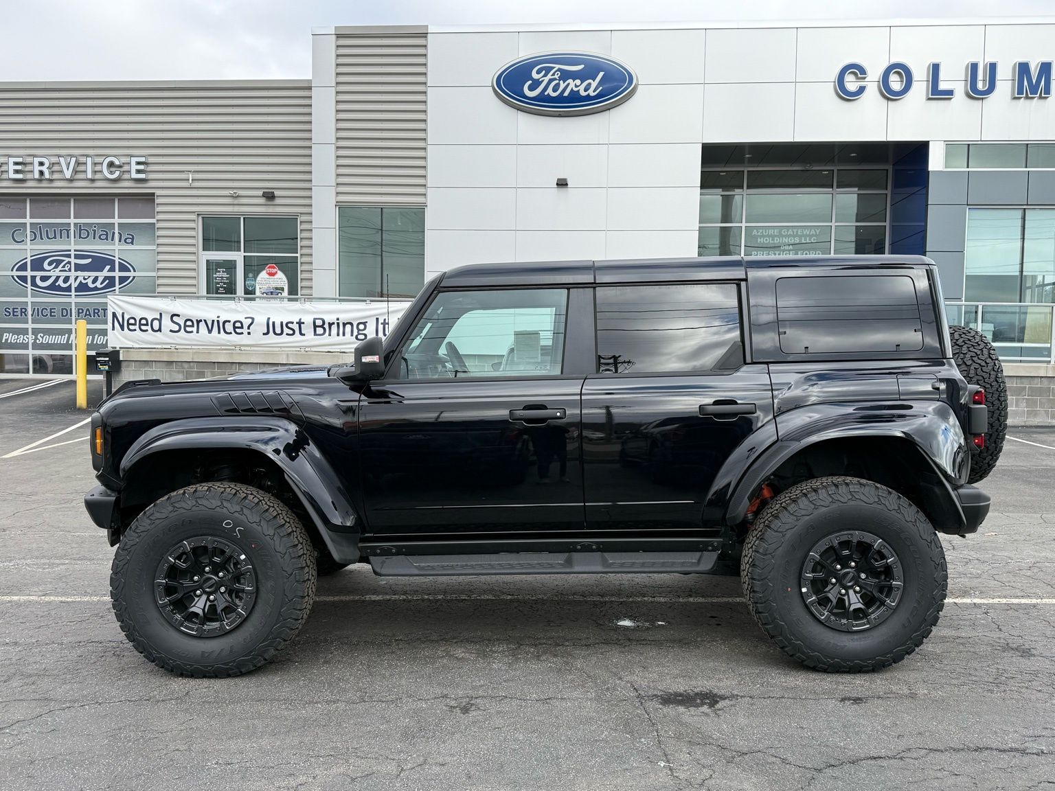 View vehicle photo 3